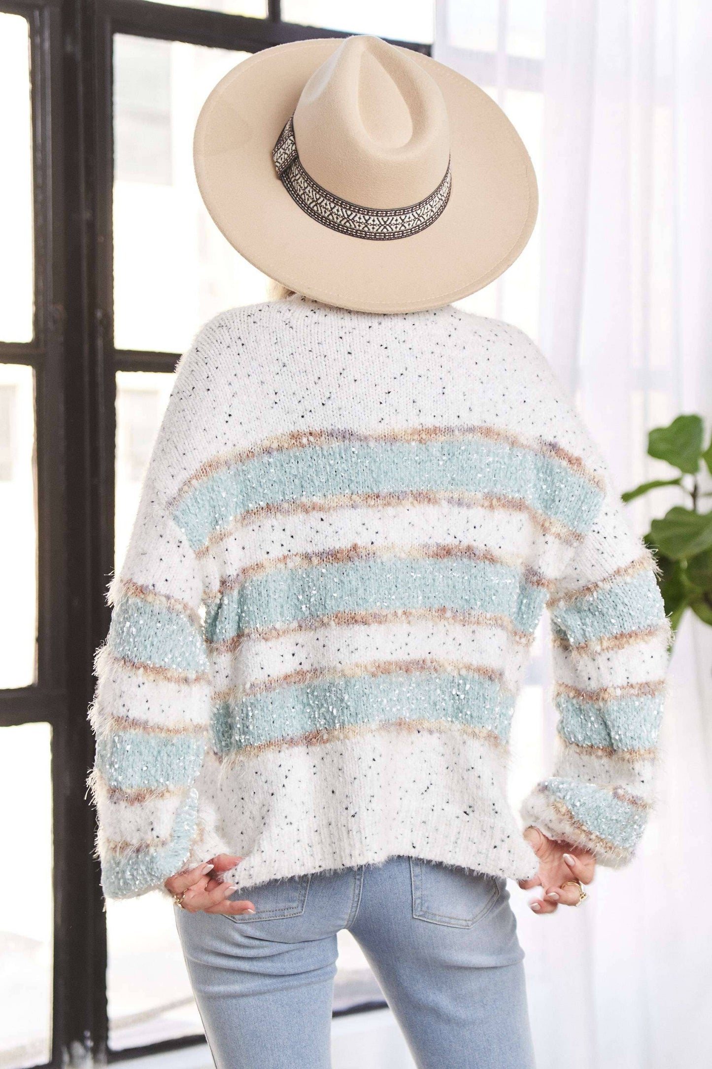 LISA FUZZY SWEATER