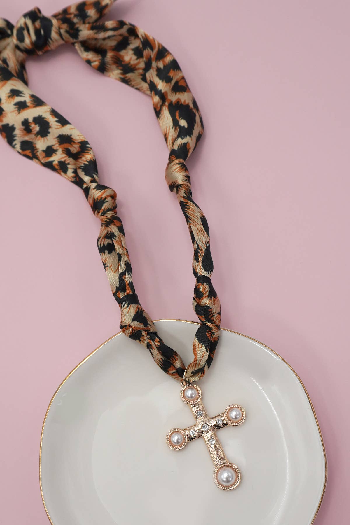 SCARF CHARM NECKLACE