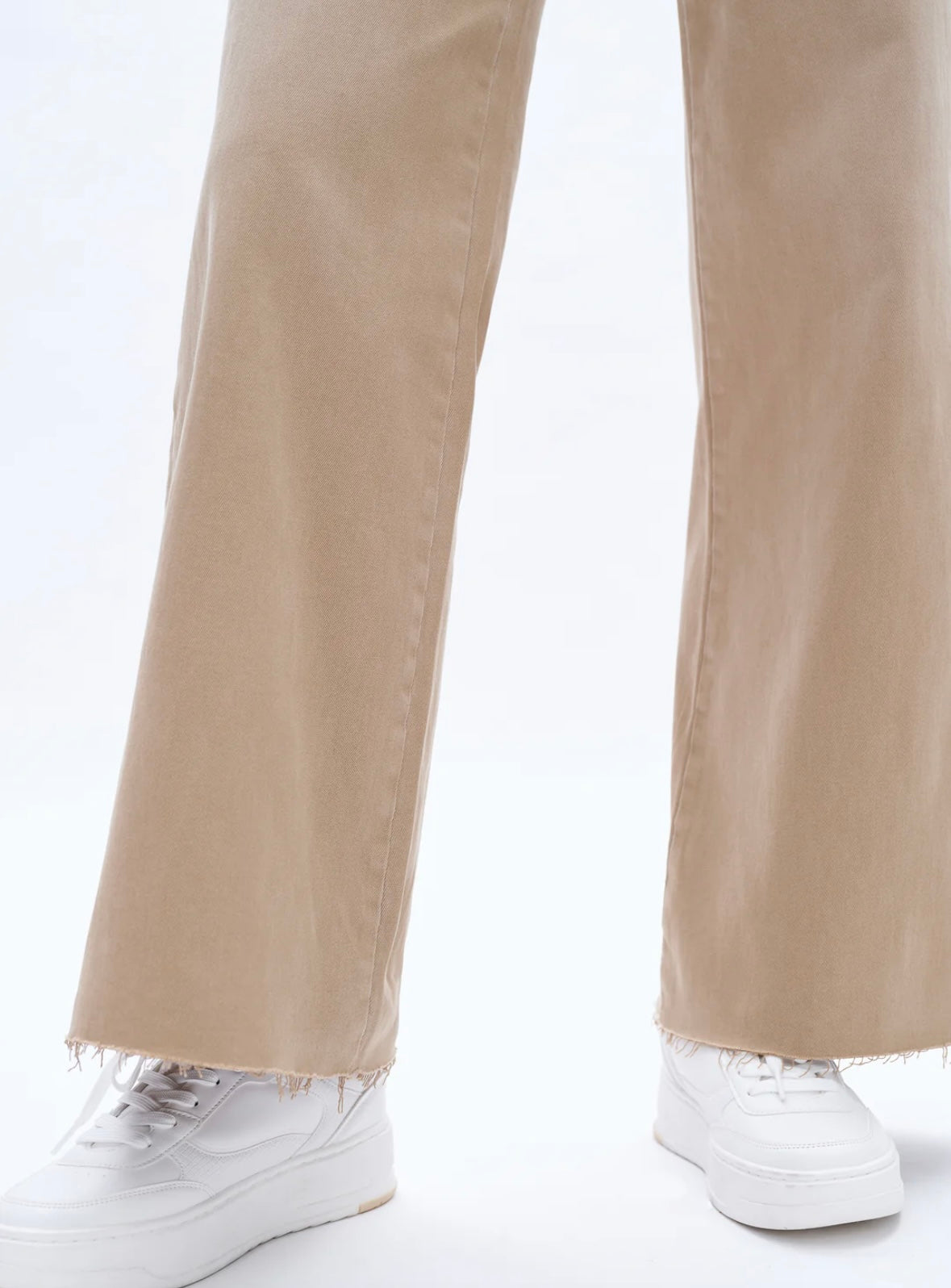 UTILITY PATCH POCKET WIDE LEG JEANS - KHAKI
