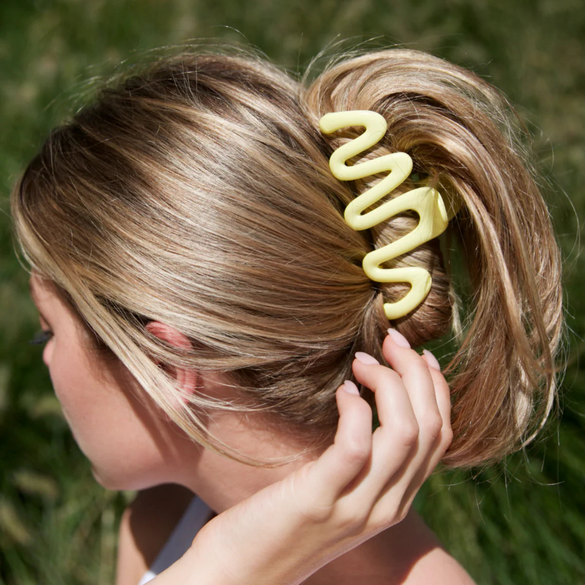 WAVY HAIR CLIP