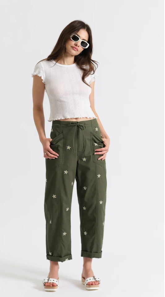 VILLA DRAWSTRING BARREL LEG PANT IN BRONZE GREEN