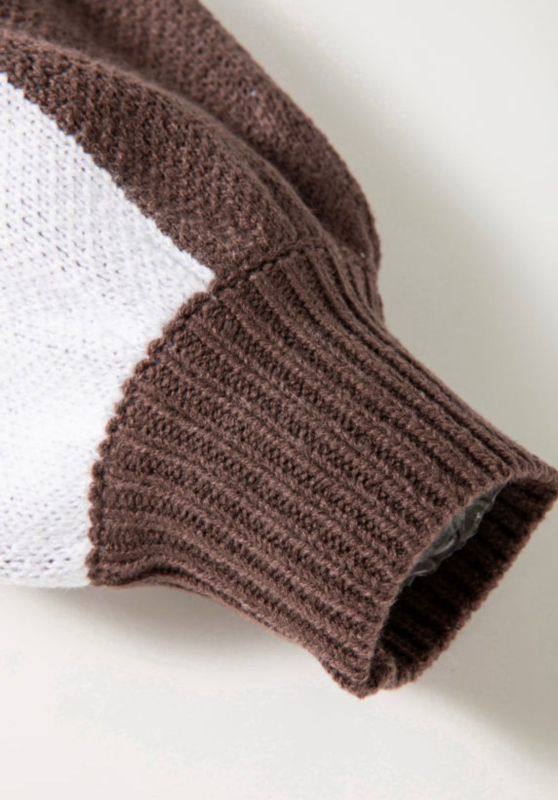 GRETA CHECKERED SWEATER