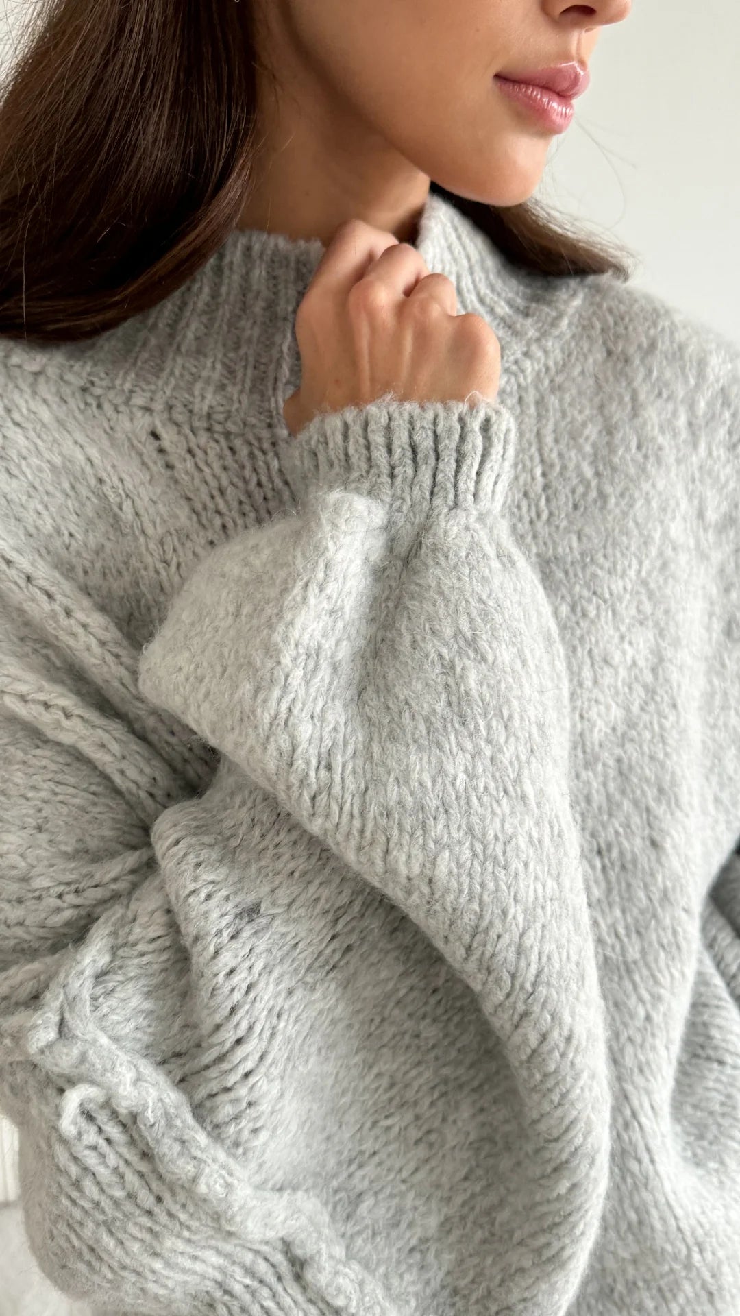 LAYLA SWEATER - LIGHT GREY