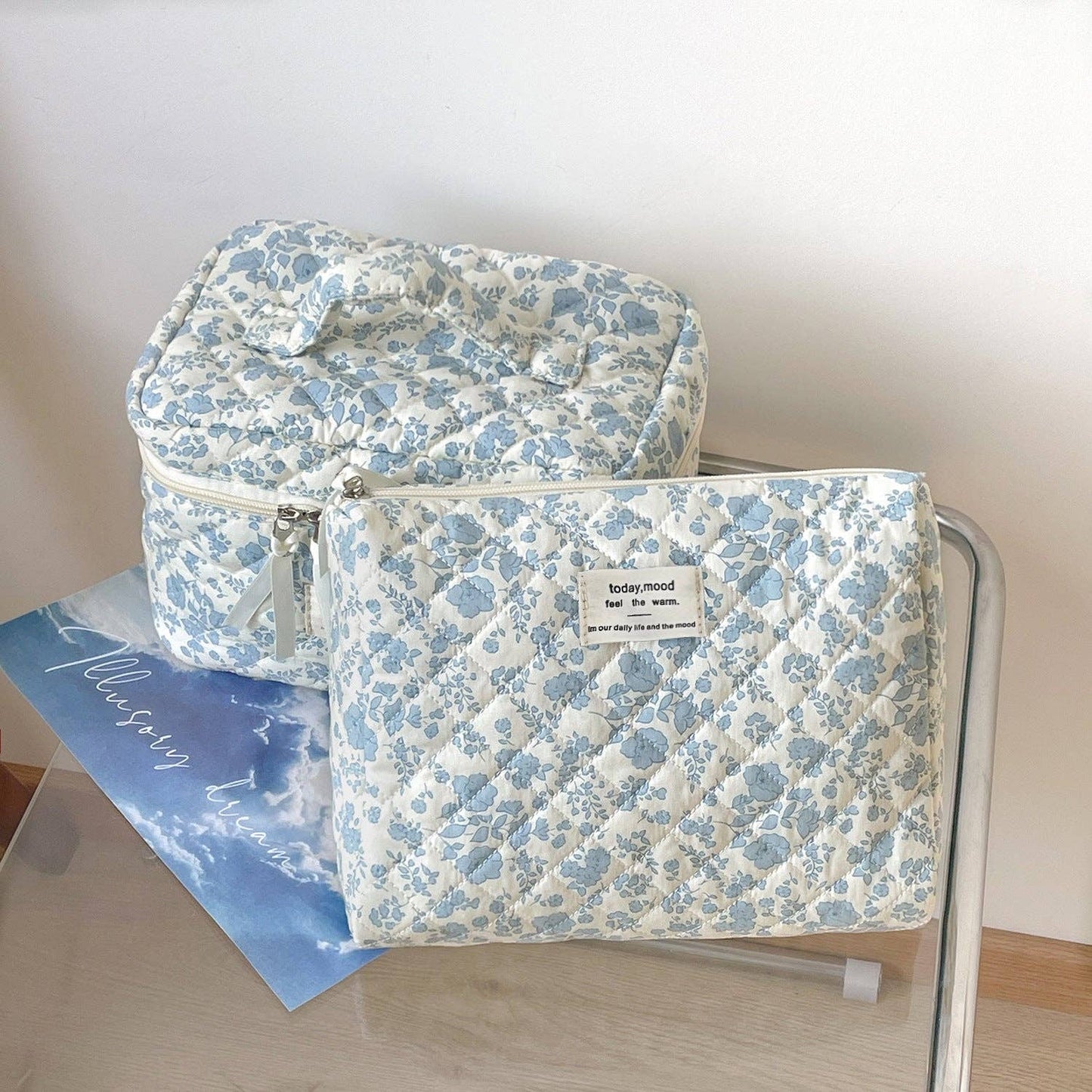 Blue Flower Simple Large Capacity Make Up Bag